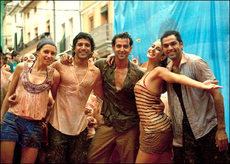 'Zindagi Na Milegi Dobara' going great guns at box office